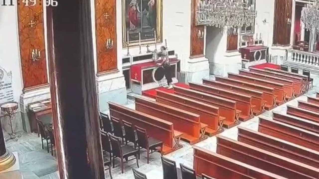 İstanbul’da Kiliseden Haç Çalan Şüpheli Tutuklandı