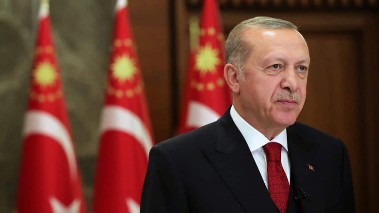 Asgari Ücrete Ara Zam Gündemde: Cumhurbaşkanı Erdoğan Erken Seçim Mesajı mı Verdi?
