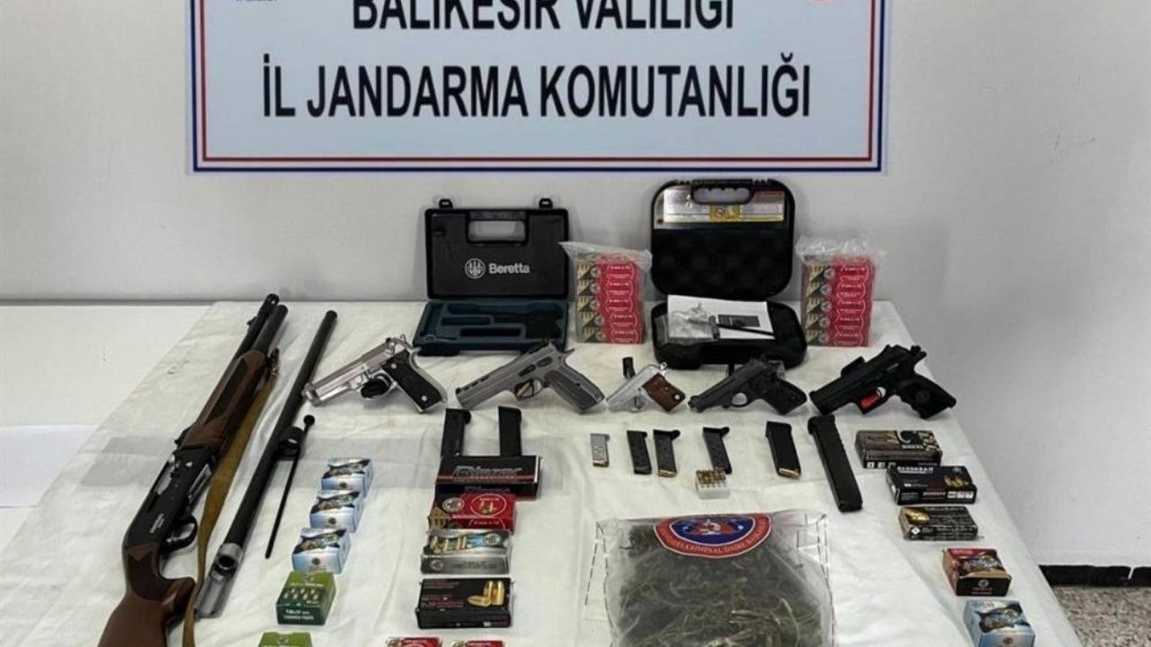 balıkesir’de yasa dışı silah ve mühimmat operasyonu 3 kişi gözaltına alındı