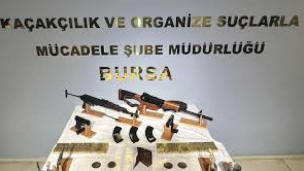 bursa'da ruhsatsız silah ve tarihi eser kaçakçılığı operasyonu 2 kişi tutuklandı