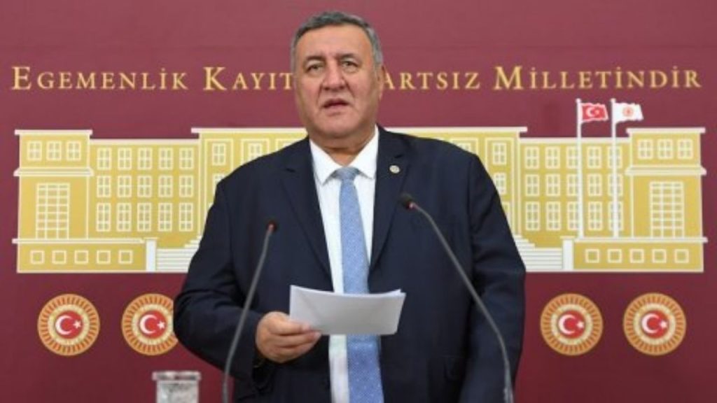 chp'li Ömer fethi gürer'den Üniversite Öğrencileri İçin burs ve kredi artışı Önerisi