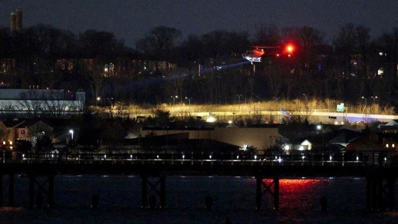 türkiye, abd’ye taziye mesajı gönderdi washington’daki uçak ve helikopter kazasında 28 kişi hayatını kaybetti
