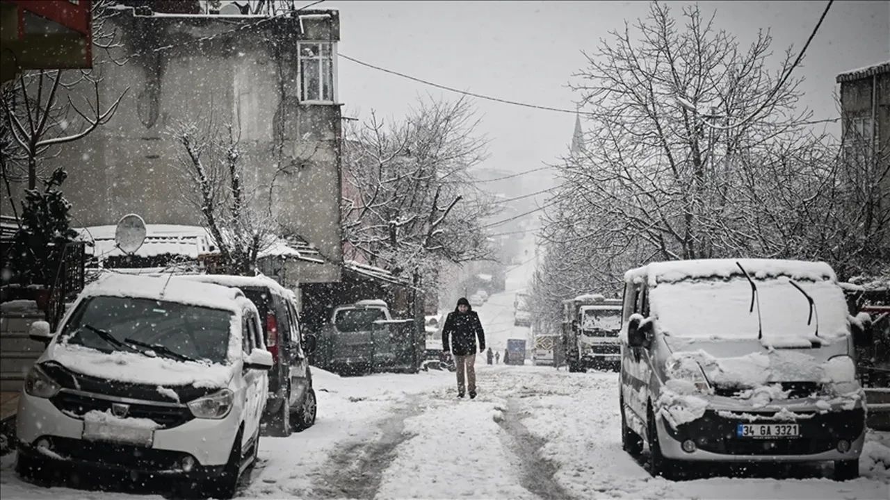 İstanbul'a Kar Geri Dönüyor Tarih Belli Oldu