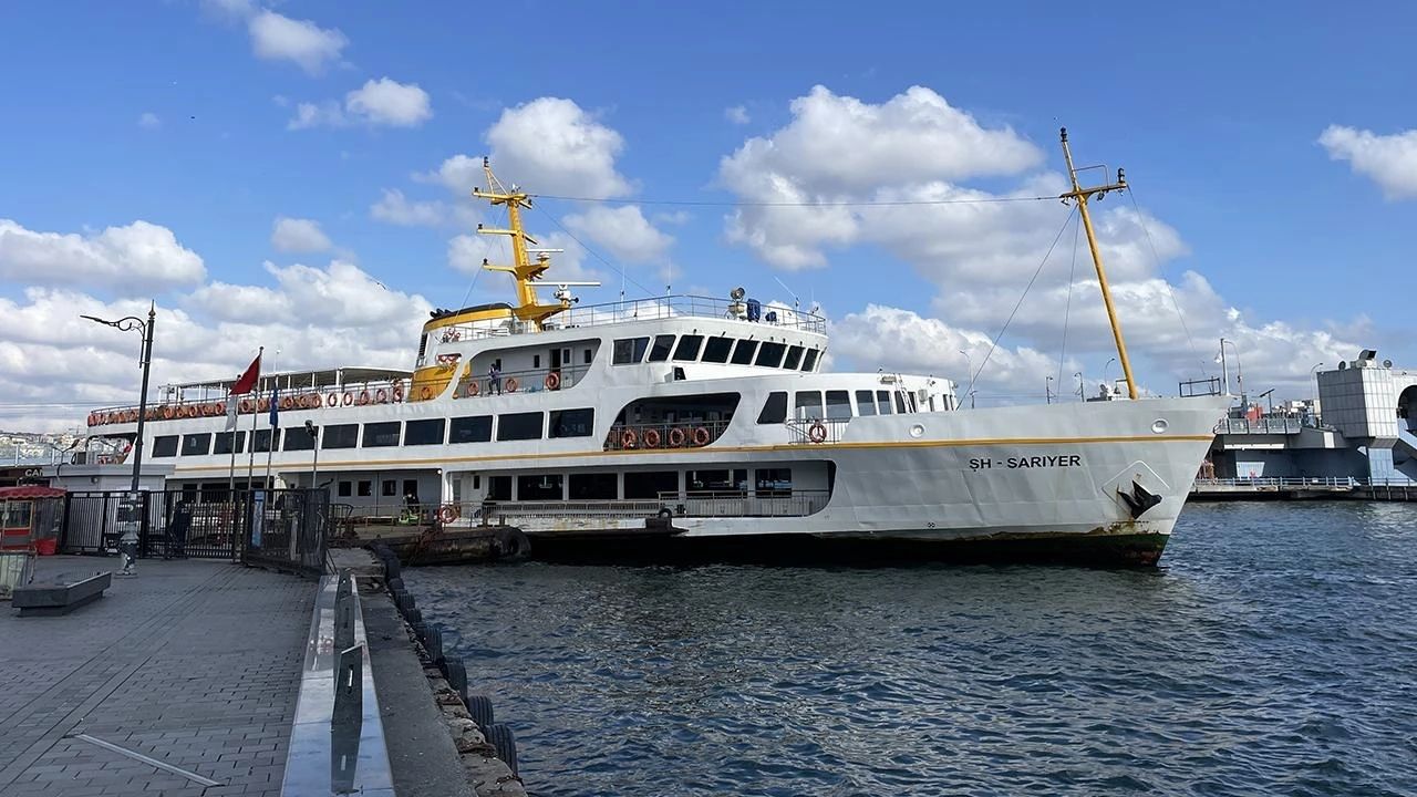İstanbul'da Şehir Hatları Vapur Seferleri Askıya Alındı (1)