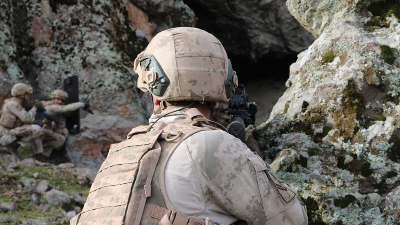 MSB Gara ve Hakurk'ta 9 PKK'lı Terörist Nötralize Edildi