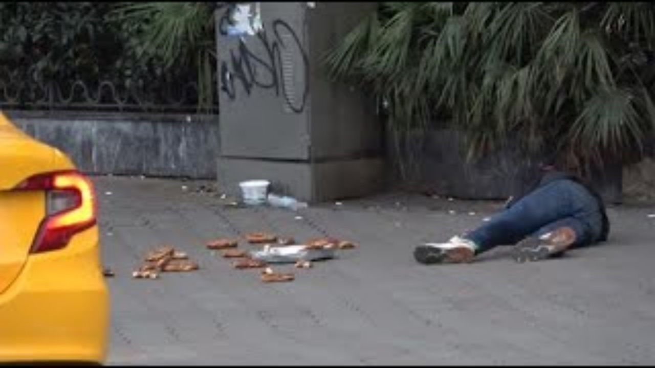 sokak simitçisinin eski numaraları İşe yaramıyor