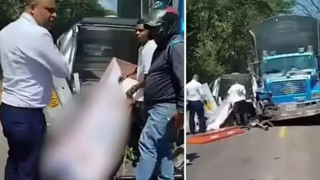Tırla Çarpışan Cenaze Aracından Ceset Fırladı