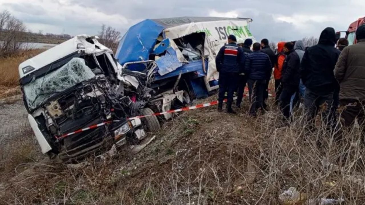 trabzon plakalı tir kazası 1 Ölü, 2 yaralı