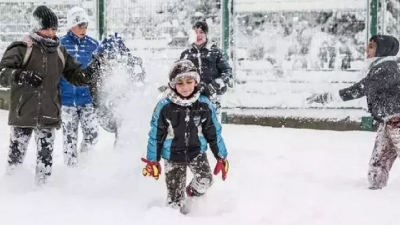 Trabzon, Rize ve Artvin'de Okullar 2 Gün Tatil Edildi!