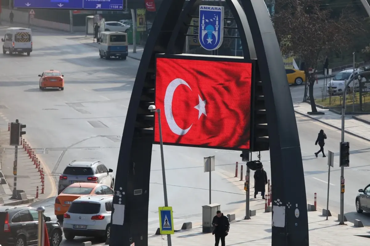 ocalan-in-cagrisi-sonrasi-ankara-da-dev-ekranlara-18414183_8233_amp.jpg