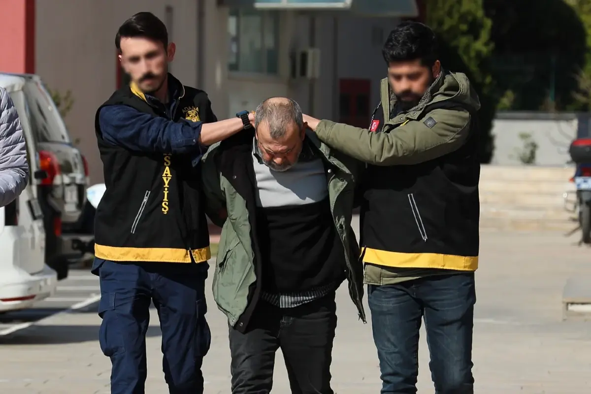 sohbet etmek icin bulustugu arkadasini av 18353252 599 amp.jpg