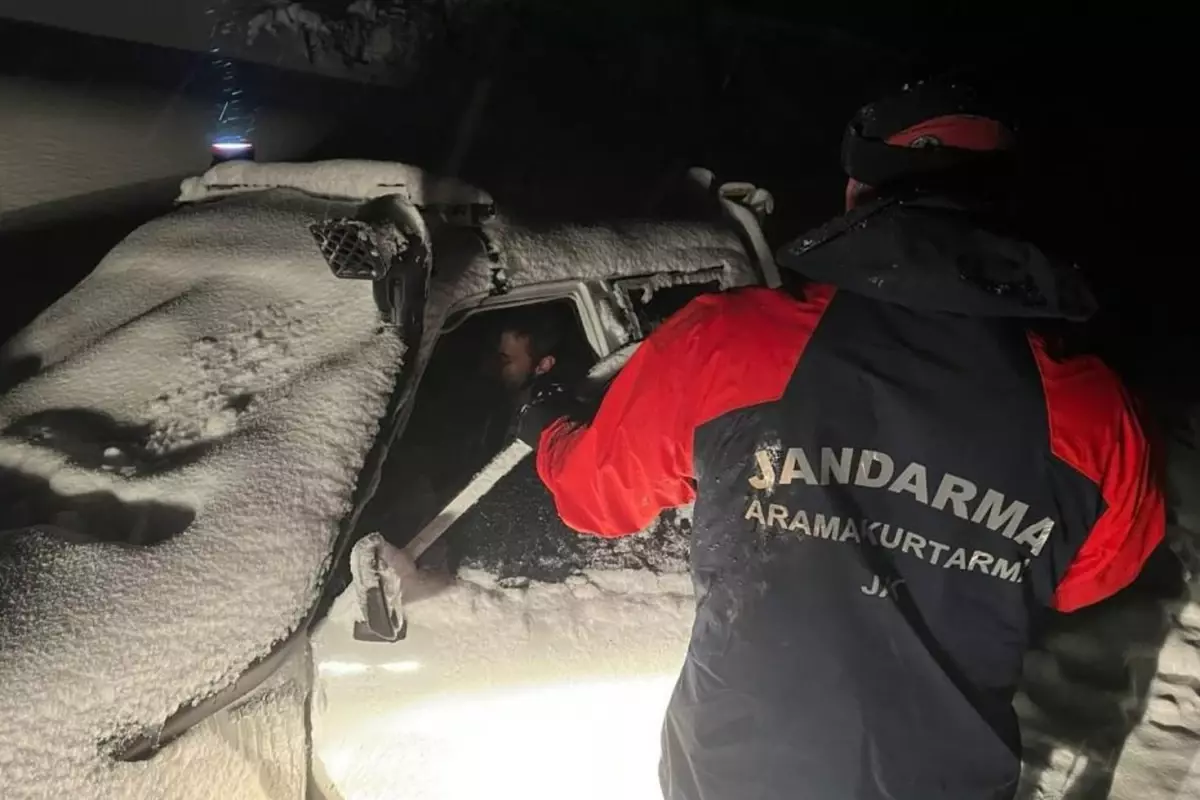 zamana karsi yaris jak timleri donmak 18350055 4421 amp.jpg