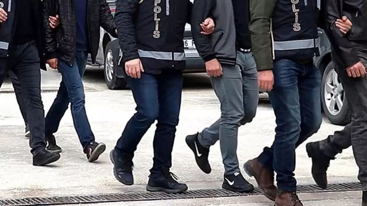 İstanbul'da 143 Adrese Operasyon! 106 Gösterici Gözaltında