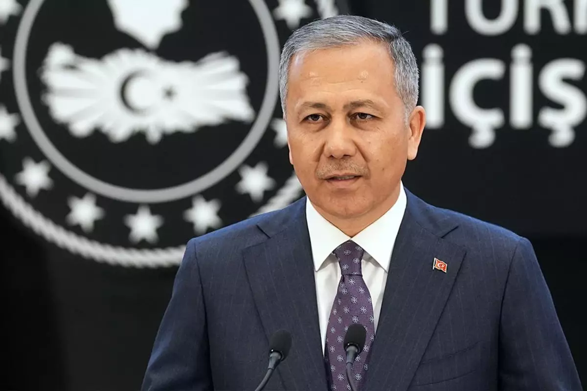 ali-yerlikaya-dan-belediyelere-sahipsiz-sokak-18436198_8668_amp.jpg