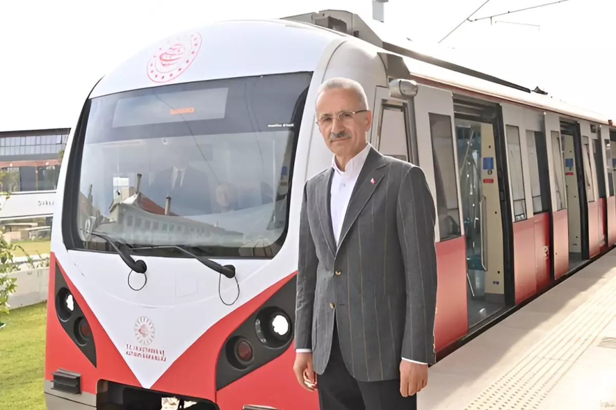 bakani-uraloglu-mujdeyi-verdi-turistik-18485246_212_amp.jpg
