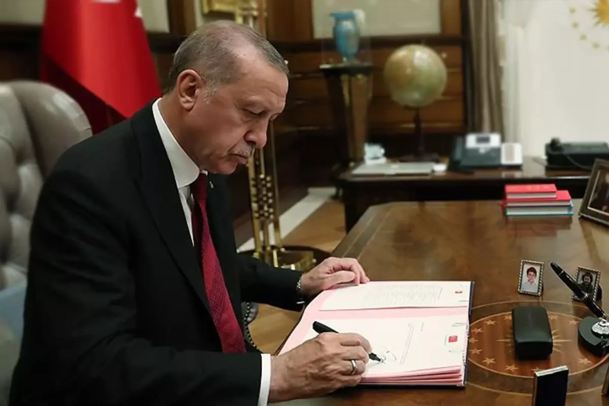 cumhurbaskani-erdogan-dan-cok-sayida-atama-karari-18450695_3854_amp.jpg