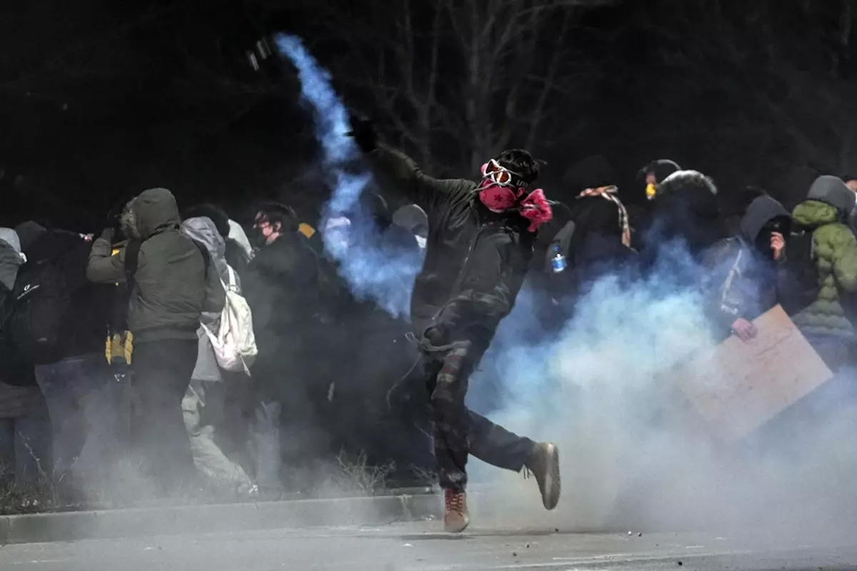 ekrem-imamoglu-protestolarinda-97-kisi-gozaltina-18466057_8425_amp.jpg