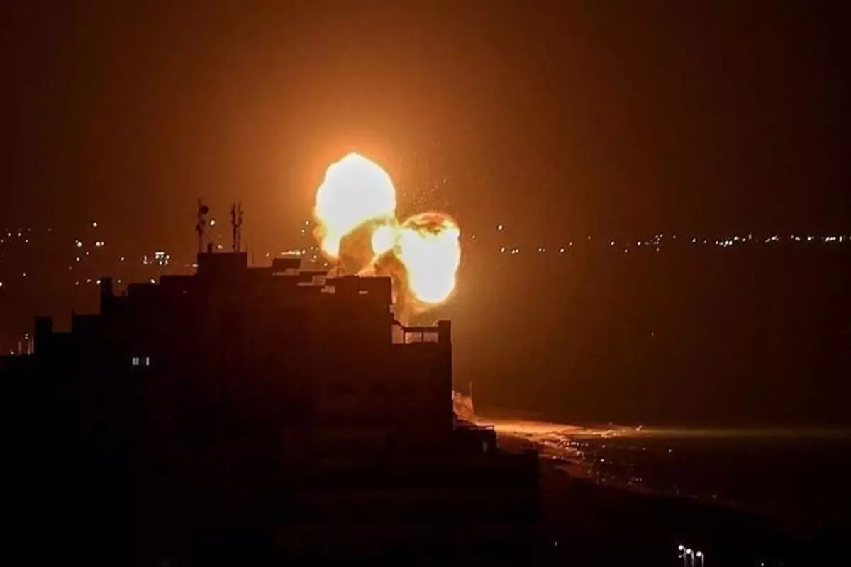 israil-savas-ucaklari-suriye-nin-guneyine-bomba-18440476_39_amp.jpg