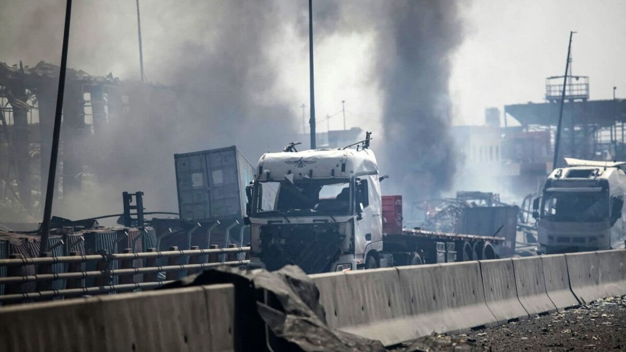 İran limanındaki patlama 4 ölü, 516 yaralı görüntülendi