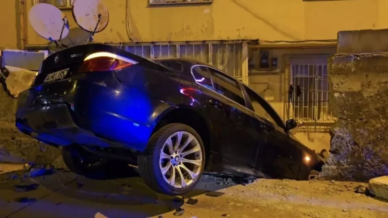 Üsküdar'da şaşırtıcı bir olay Araç bırakıp kaçan sürücü!