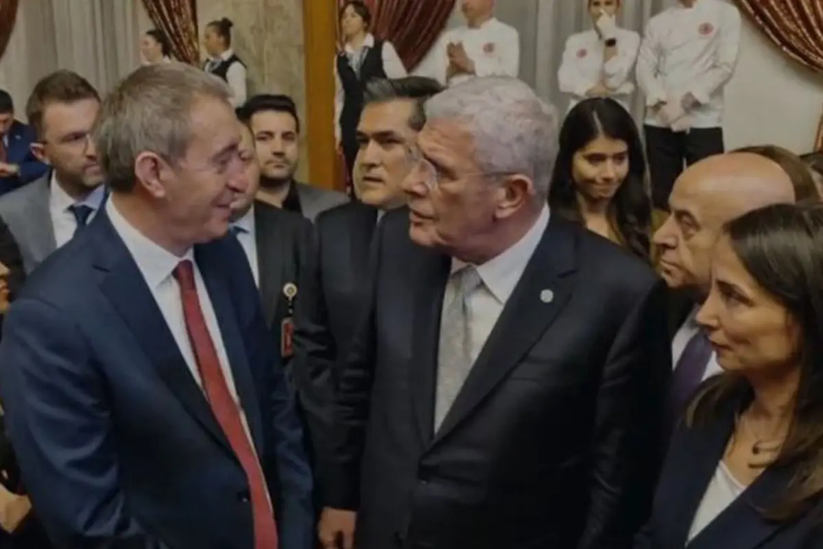 dem-parti-11-yil-sonra-tbmm-resepsiyonunda-18545391_3229_amp.jpg