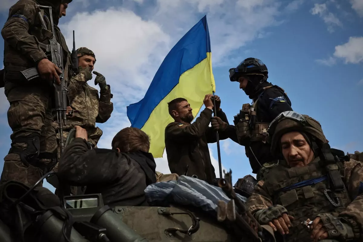 ukrayna-ya-21-milyar-euroluk-askeri-yardim-18505156_9646_amp.jpg