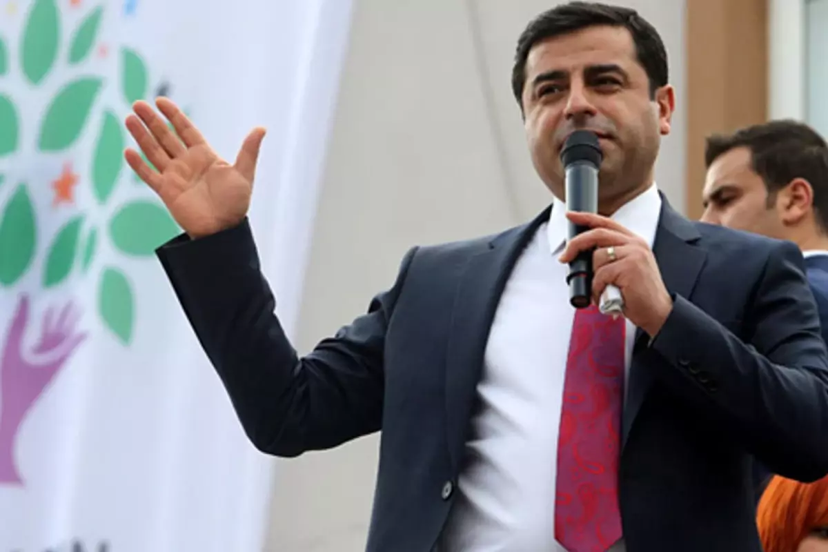 ak-parti-den-selahattin-demirtas-icin-ilk-sinyal-18630503_6931_amp.jpg
