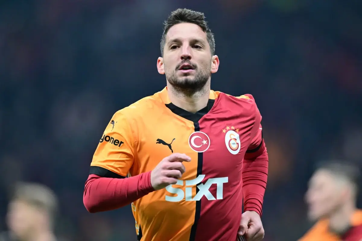 dries-mertens-ten-carpici-itiraf-dort-gozle-18653363_3665_amp.jpg