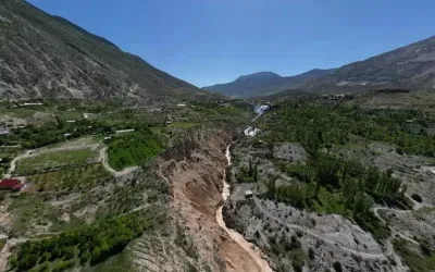 Erzurum’da dehşet veren heyelan! Zemin 12 metre kaydı