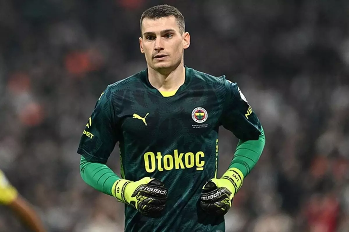 fenerbahce-de-livakovic-le-yollar-ayriliyor-18621792_5597_amp.jpg