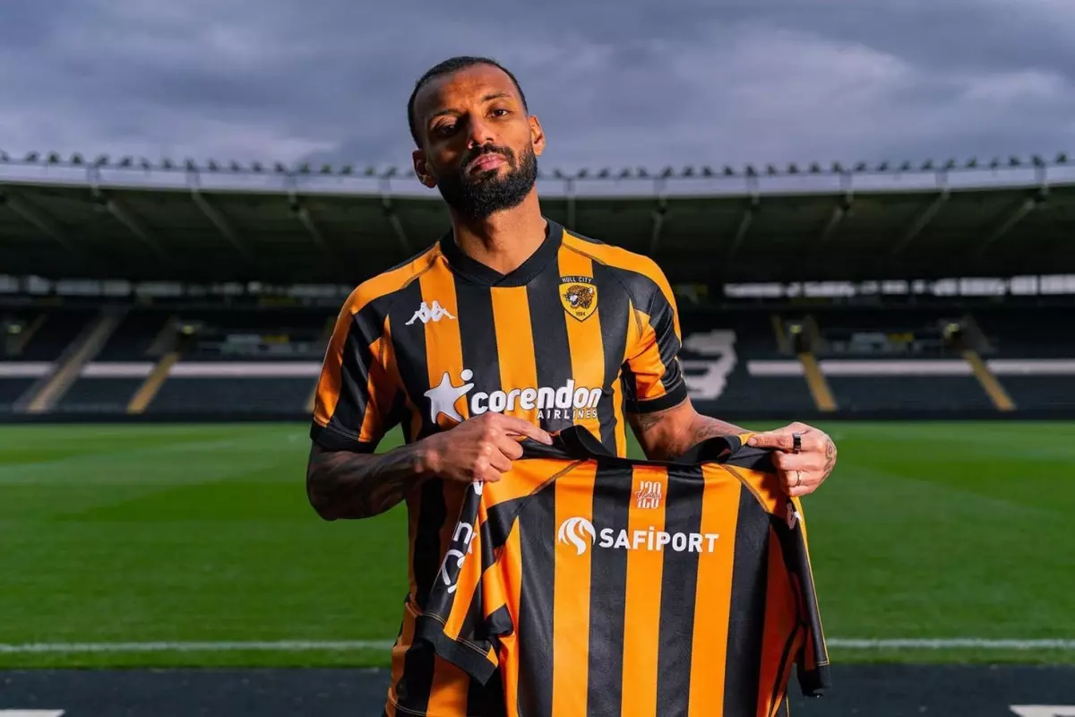 fenerbahce-den-apar-topar-gonderilmisti-hull-18643730_8578_amp.jpg
