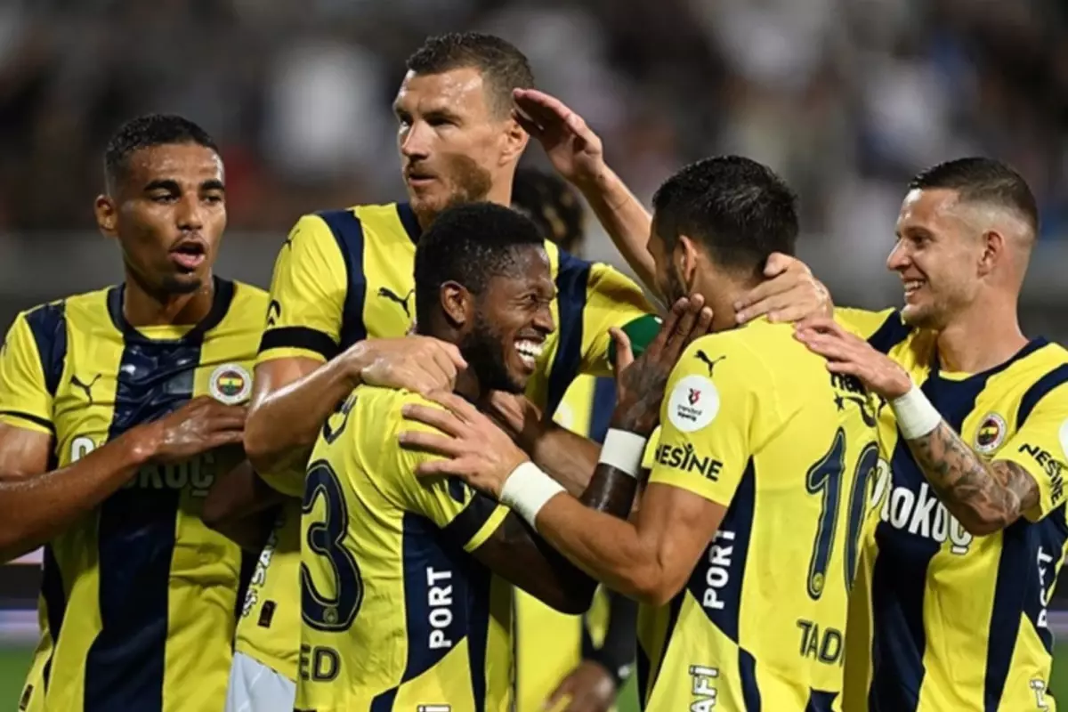 fenerbahce-nin-yildizindan-veda-gibi-paylasim-18653236_500_amp.jpg