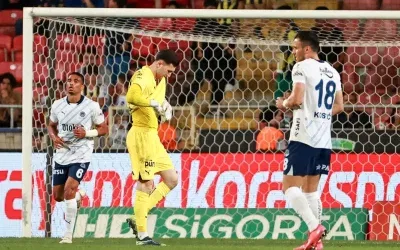 Fenerbahçeli futbolcuların 4-2’lik mağlubiyet sonrası dikkat çeken tepkisi