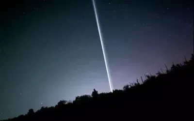 Gizemli ışık huzmesi gökyüzünde, herkesi şaşırttı