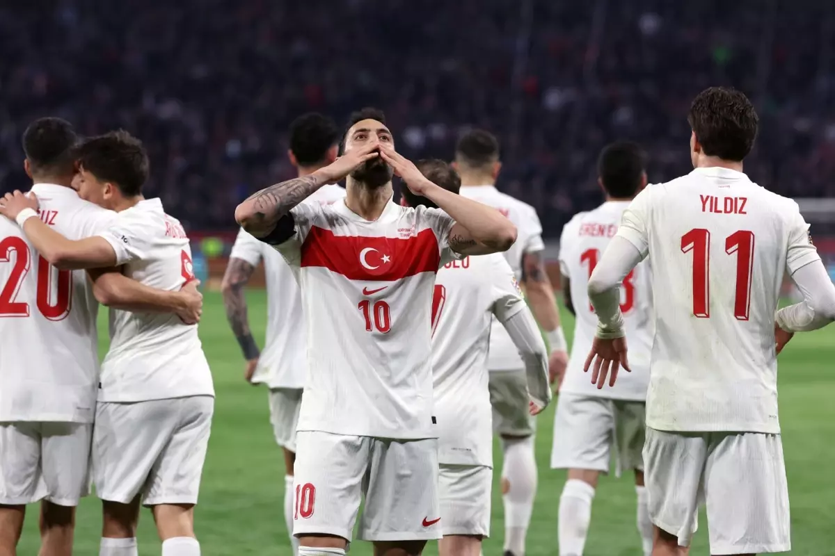 istiklal-marsi-na-saygisizlik-yapan-ulkeye-uefa-18653442_6443_amp.jpg