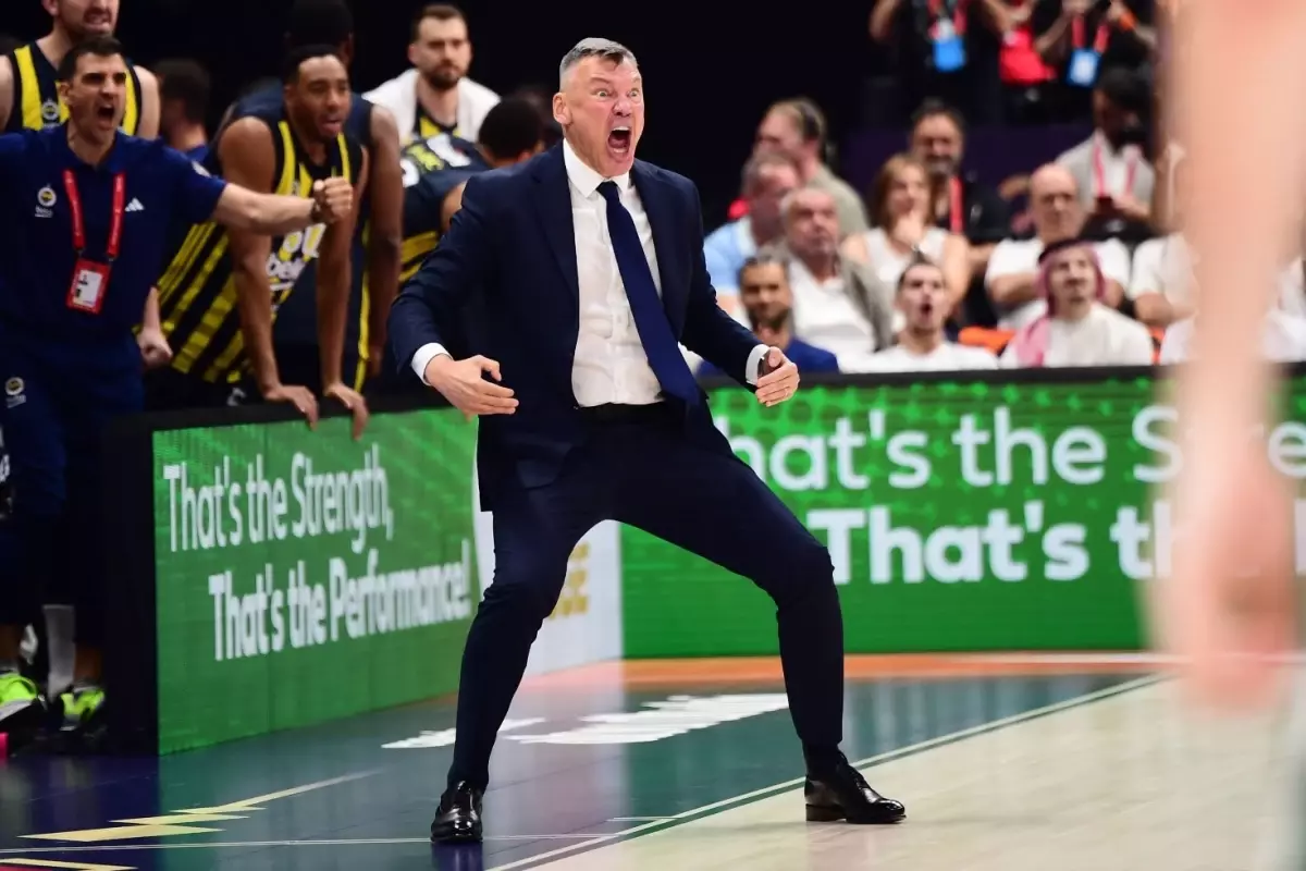sarunas-jasikevicius-oyuncularla-beraber-basardim-18668616_8607_amp.jpg