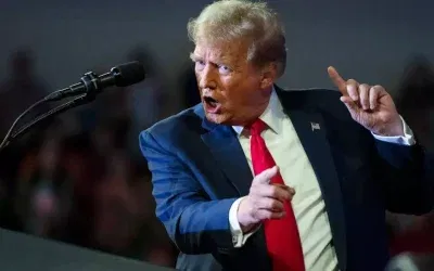Trump, petrol alan ülkelere İran yaptırımı gelecek