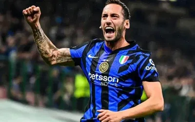 Menajeri İstanbul’a geliyor! Hakan Çalhanoğlu Süper Lig’e transfer oluyor.