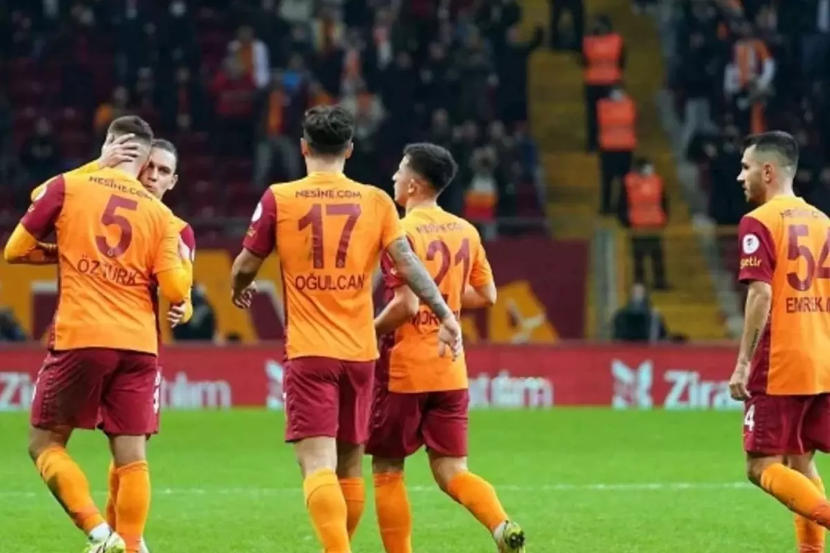 nereden-nereye-galatasaray-in-eski-yildizi-2-18773821_7240_amp.jpg