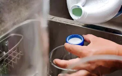 Bakanlıktan talimat: Market devi çamaşır suyunu topluyor