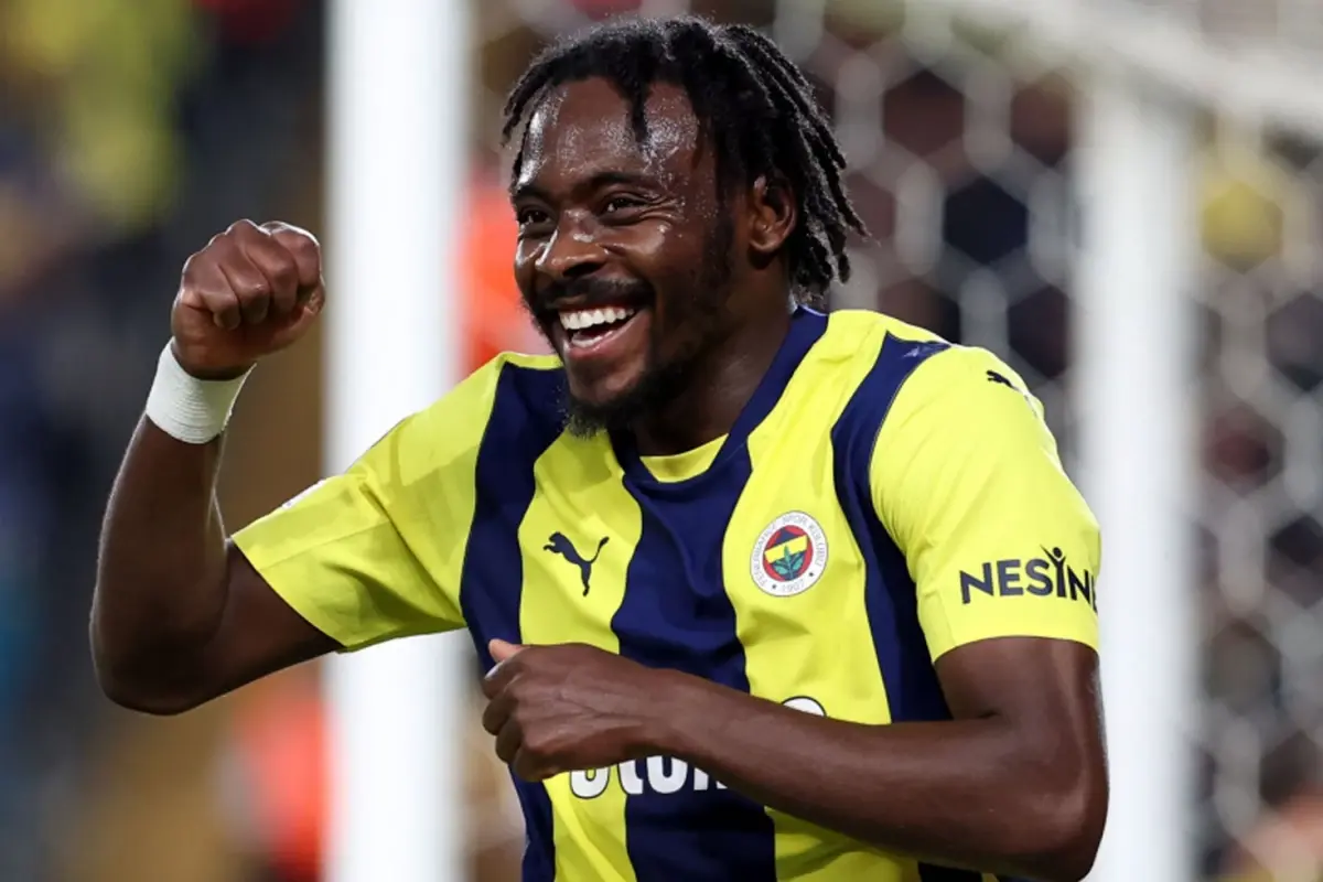 yilin-transfer-bombasi-fenerbahce-nin-yildizi-18730760_9563_amp.jpg