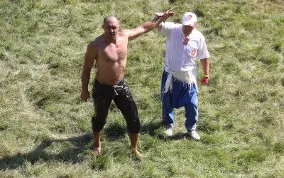 Tarihi Kırkpınar’da ikinci tur mücadeleleri tamamlandı! Tur atlayan güreşçiler kimler?