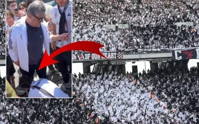 Beşiktaş taraftarları Serdal Adalı’nın ayağını öptü!