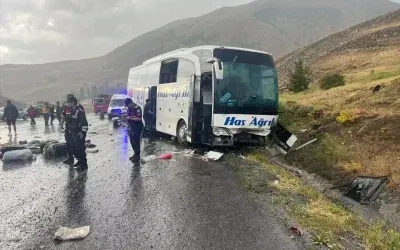 Sivas’ta Otobüs Kazası: 3 Ölü, 24 Yaralı