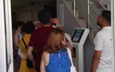 Ehliyet Yenileme Son Günü: Vatandaşlar Nüfus Müdürlüklerine Akın Etti
