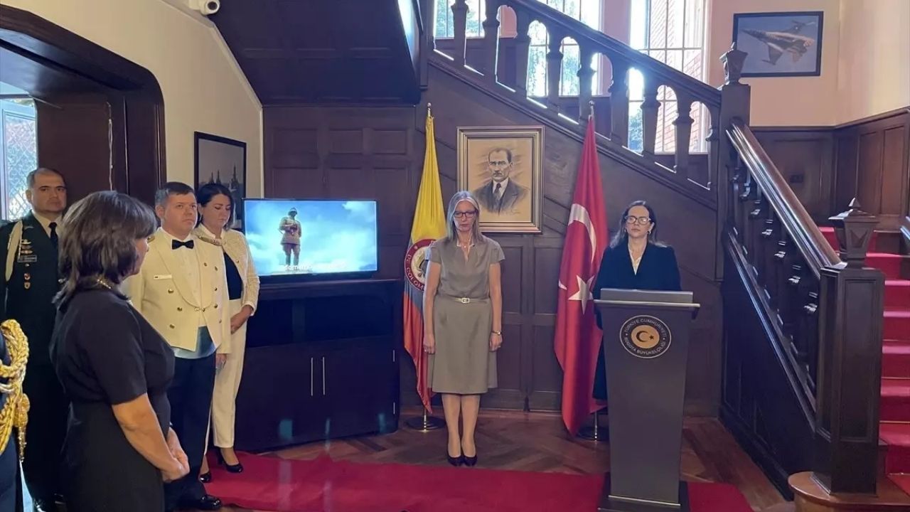 30 Ağustos Zaferi Kolombiya'da Coşkuyla Kutlandı