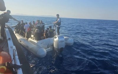 İzmir Kıyılarında 62 Düzensiz Göçmen Kurtarıldı