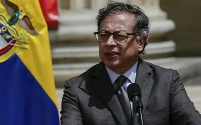 Kolombiya Cumhurbaşkanı Petro, ABD Senatörleriyle görüştü.