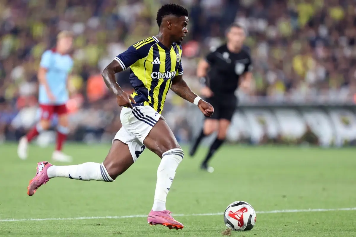 fenerbahce-de-nelson-semedo-oyuna-devam-edemedi-18987942_8806_amp.jpg