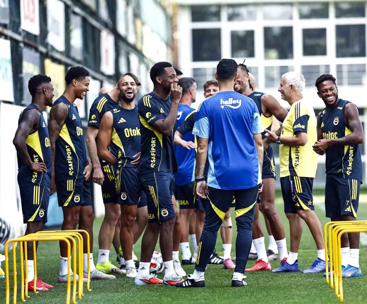 fenerbahce-goztepe-macinin-hazirliklarina-bas-18947199_amp.jpg